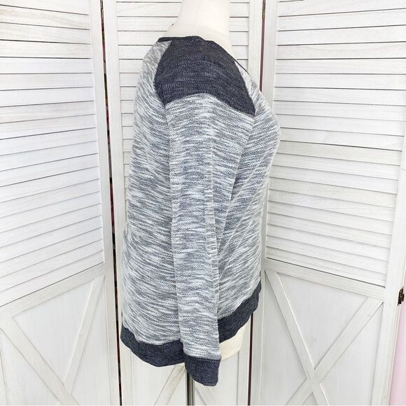 Torrid Textured Loop Colorblock Sweatshirt Gray White 2X - Picture 3 of 11